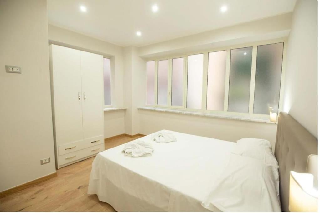 Don Cozzolino Apartment Napoli Bagian luar foto